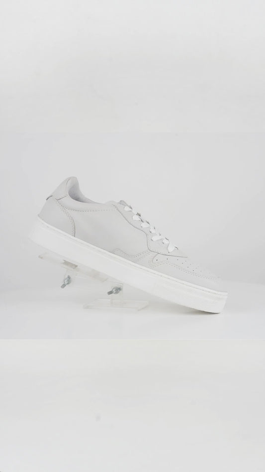 Men's White Leather Low Top Sneakers - FT05-0582